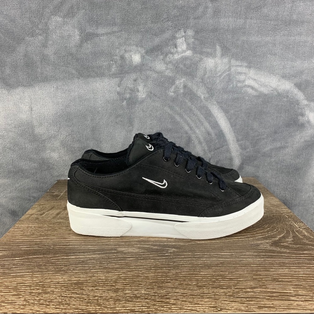 Nike Women's Vintage 1998 GTS Lite Nubuck Shoes